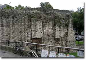 Antiguo muralla romana en Londres