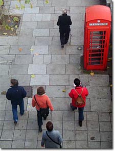 Gente caminando por Londres
