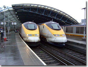 Estacion de Waterloo con trenes de Eurostar