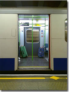 Puertas de un vagón de metro de Londres