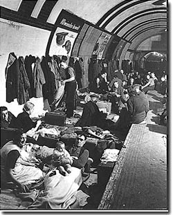 Tuneles de metro usados como refugio durante el Blitz