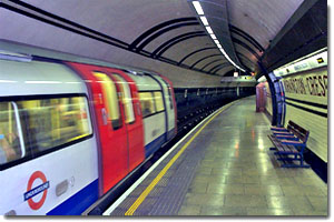Estacion de metro de Mornington Crescent en Londres
